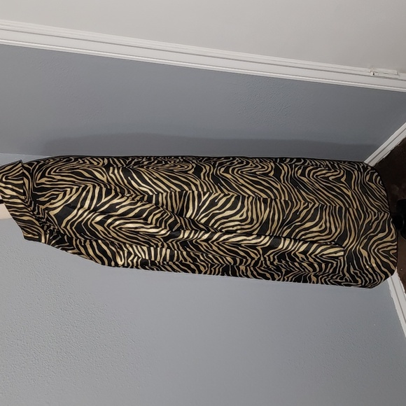 Linda Allard Ellen Tracy Womens Gold & Black Zebra Print Button Front Coat Sz 12 - Picture 4 of 10